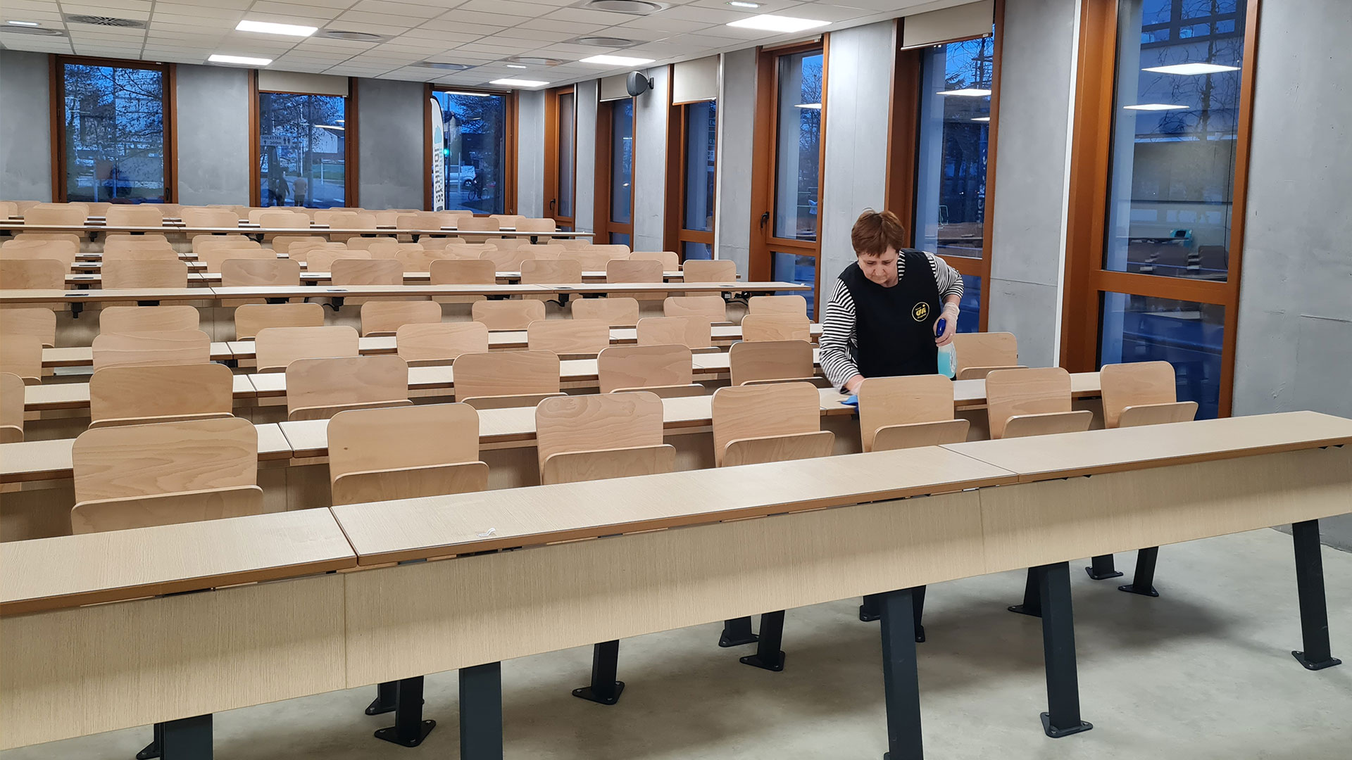 prestation agent de nettoyage campus