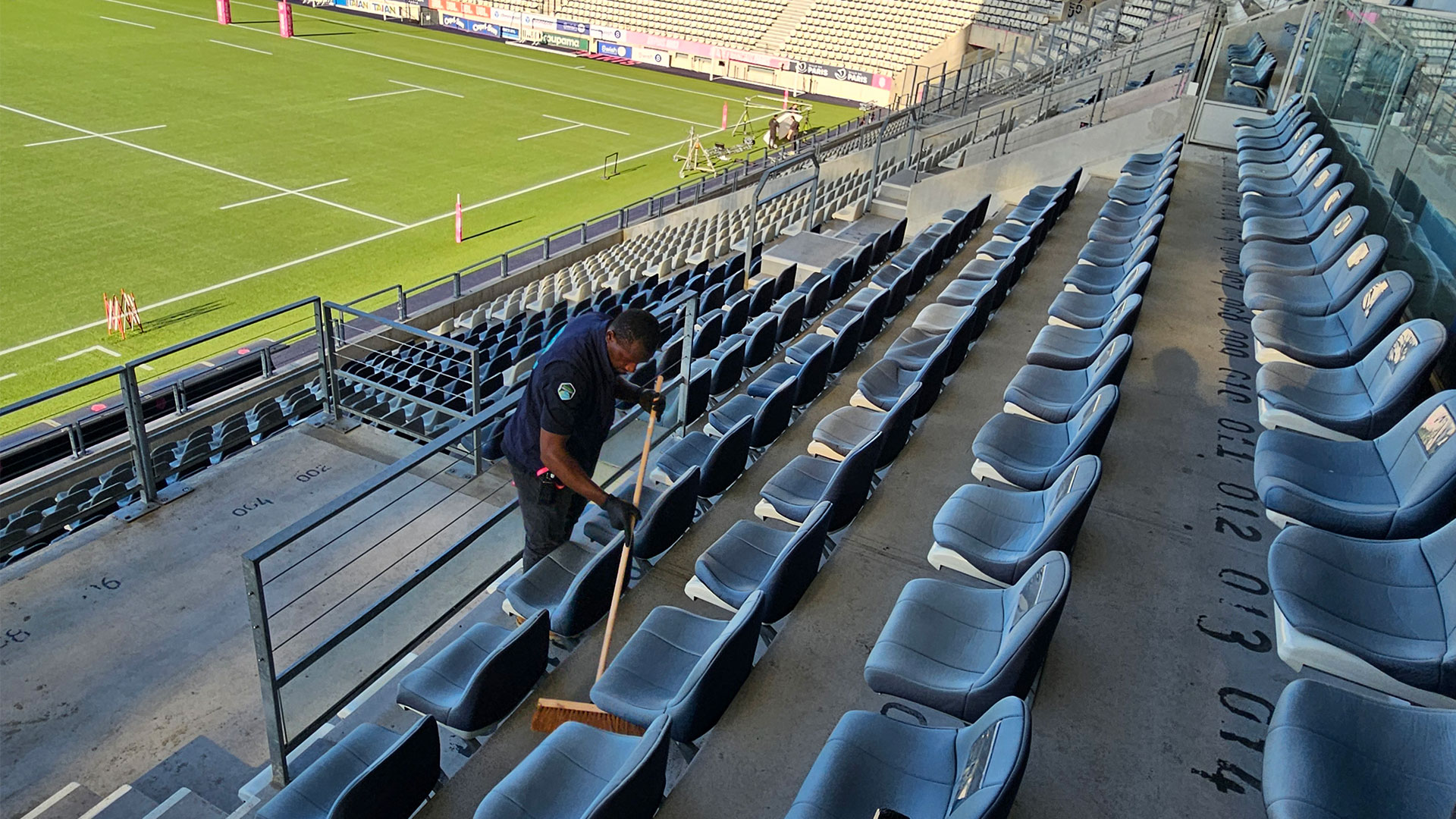 agent de propreté industrie nettoyage des circulations