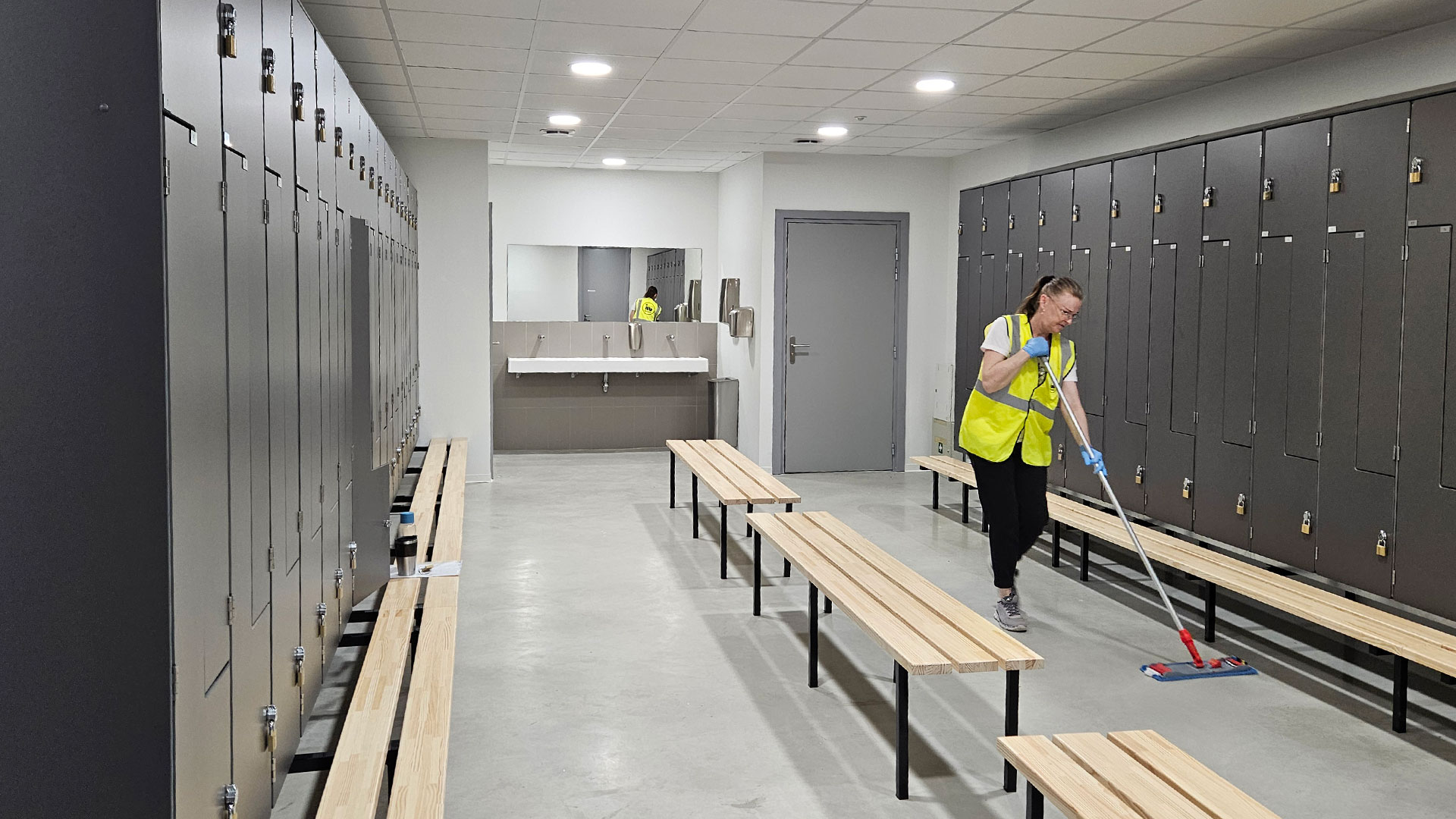 interview agent de propreté industrie nettoyage vestiaires