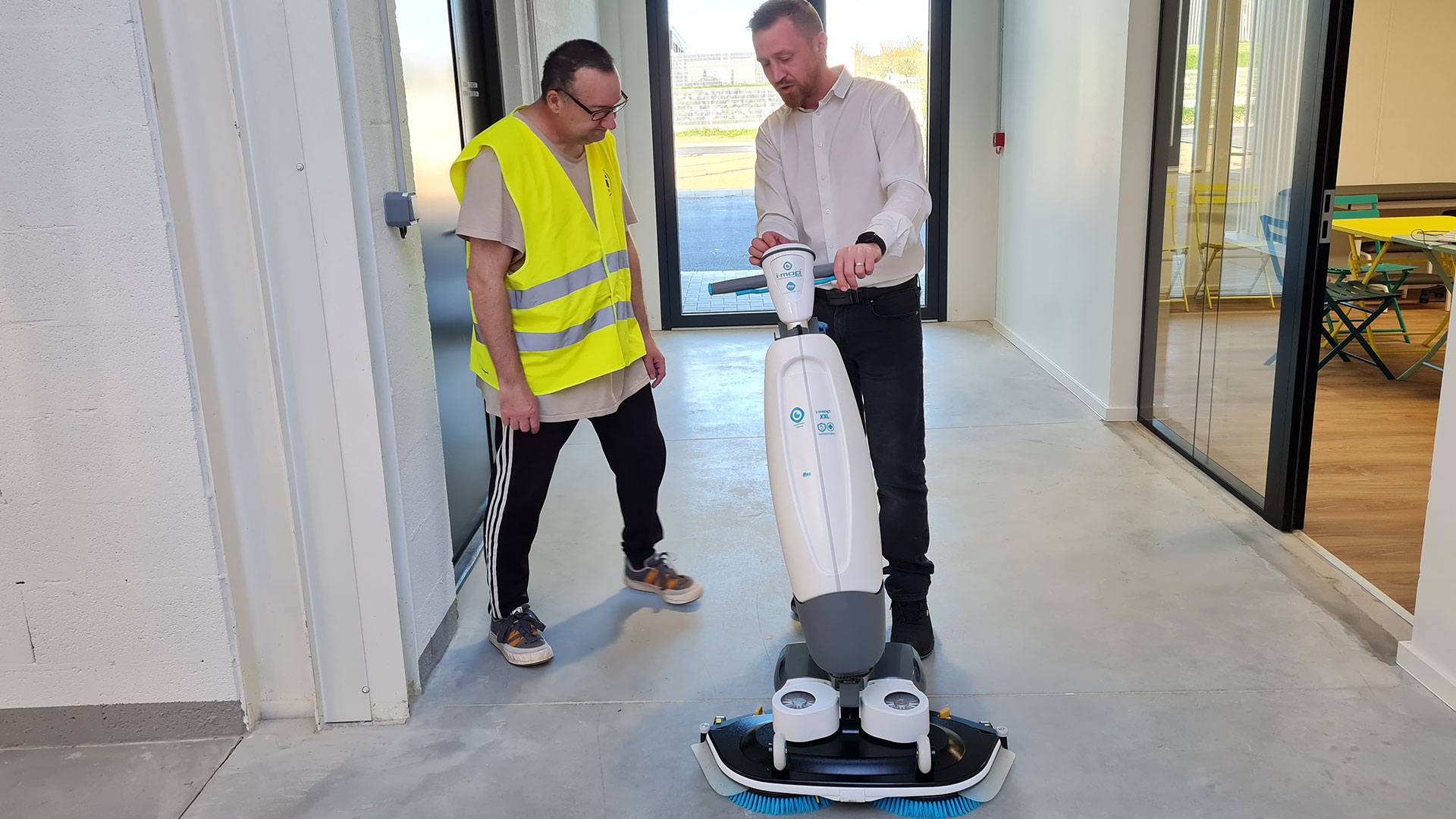 agent de propreté industrie nettoyage mécanisé