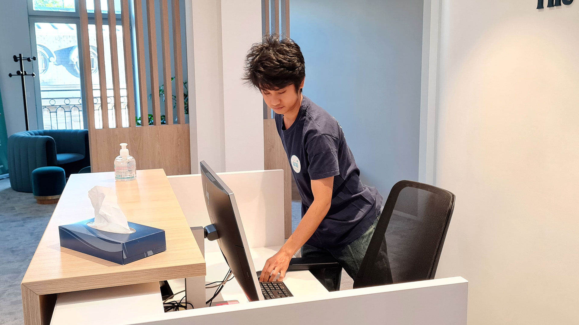 désinfection d'un clavier d'ordinateur